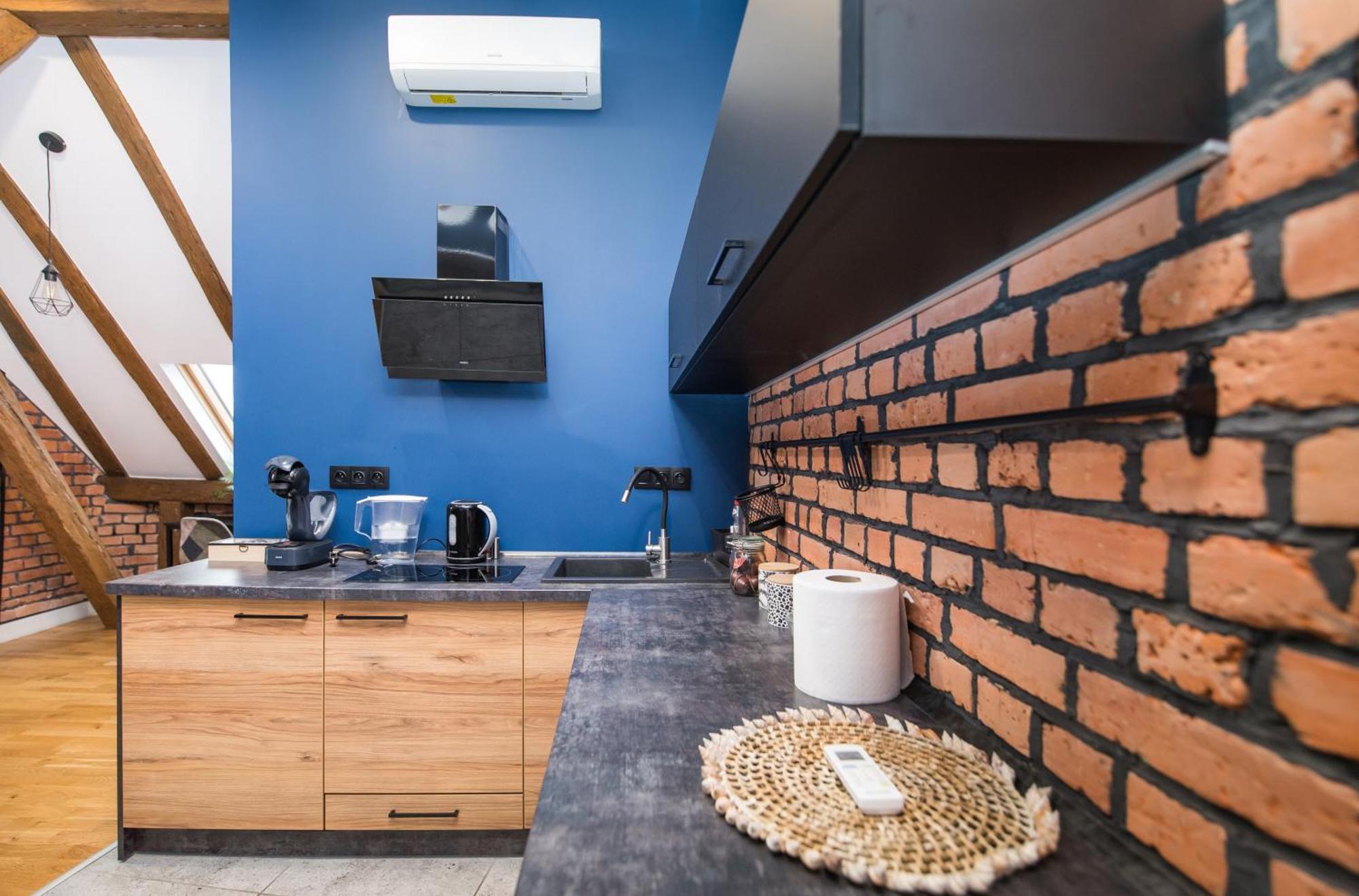 Przytulny Apartament Z Wieza Гливице Экстерьер фото